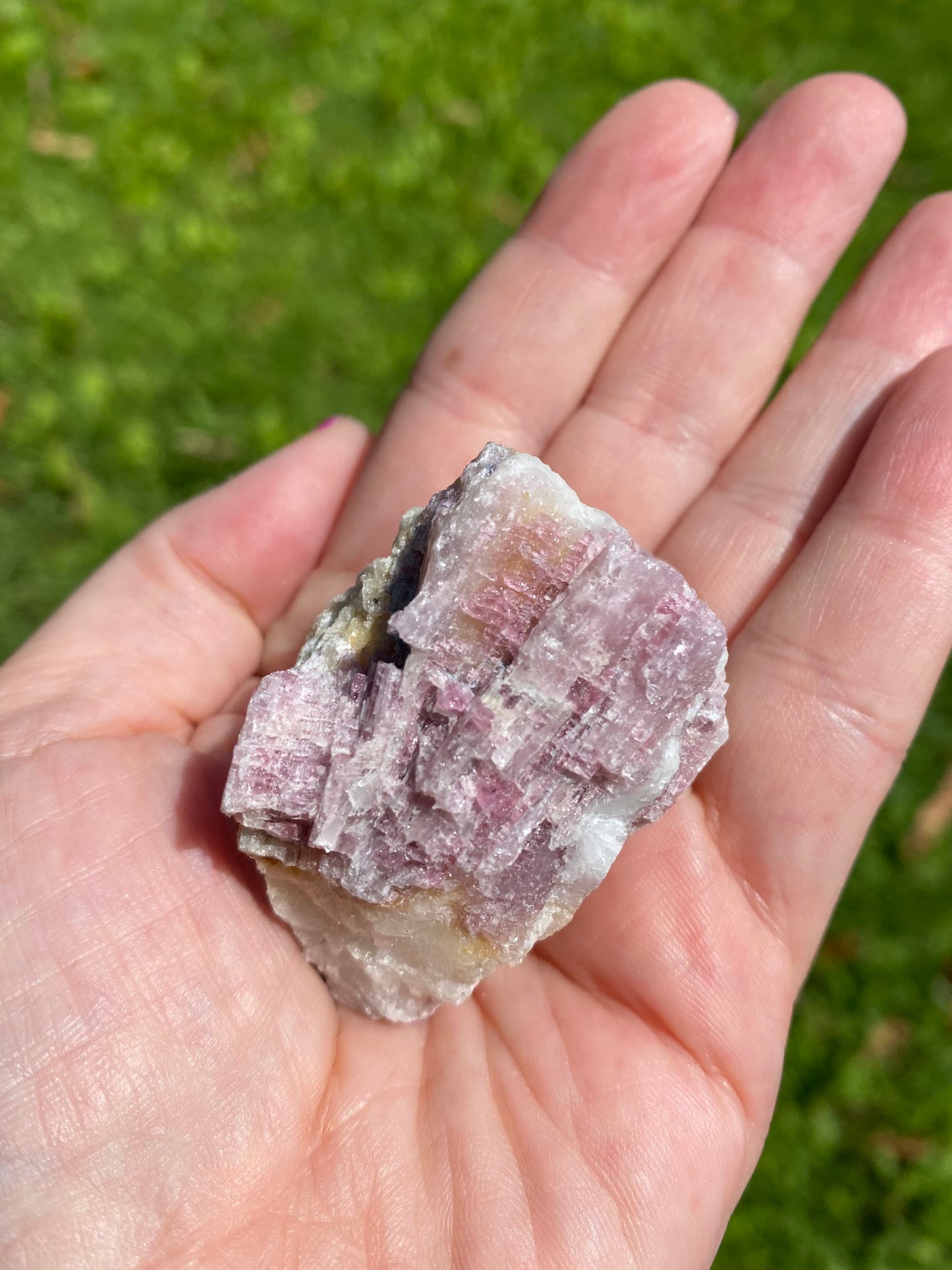 Tormalina Rosa Grezza