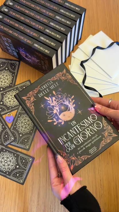 Libro "Un Incantesimo per Ogni Giorno"